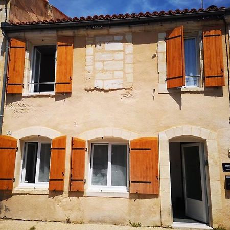 Maison De Ville Pres Du Port Bourg-sur-Gironde Eksteriør bilde